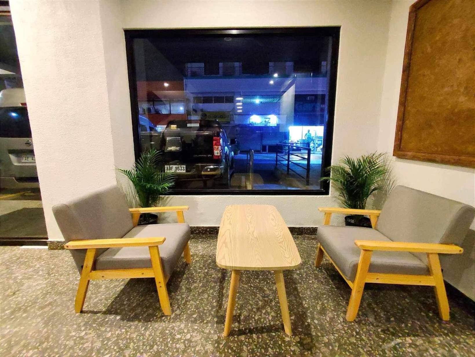 Rudolfo Suites Roxas Exterior foto